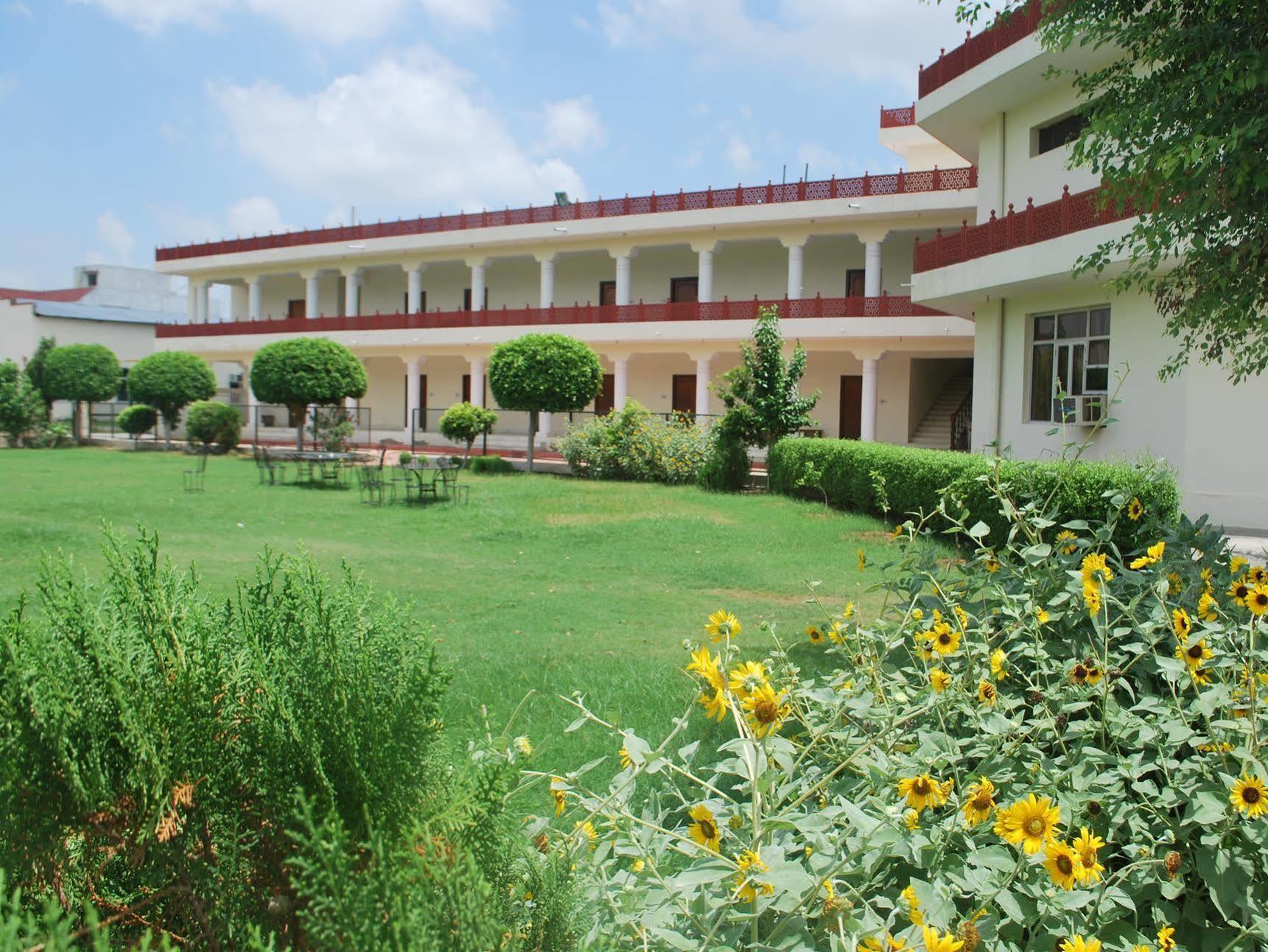 Regenta Resort Shyam バラトプル エクステリア 写真